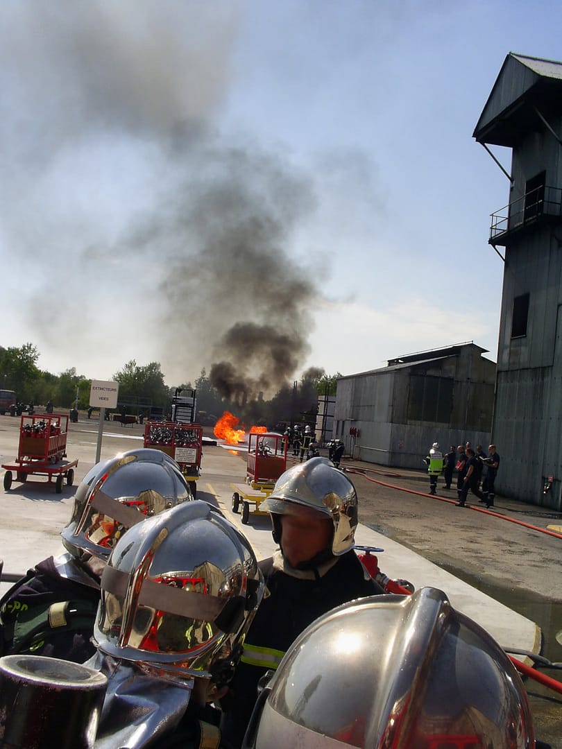 officier donnant ses ordres